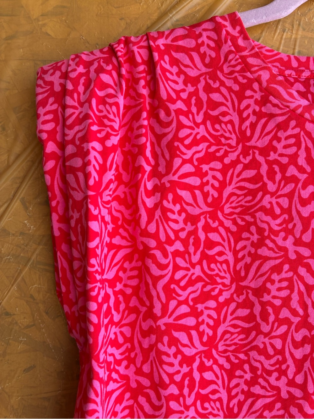 CHICO’S Pink & Red Floral Tee Size Large (2) - Picture 3 of 6